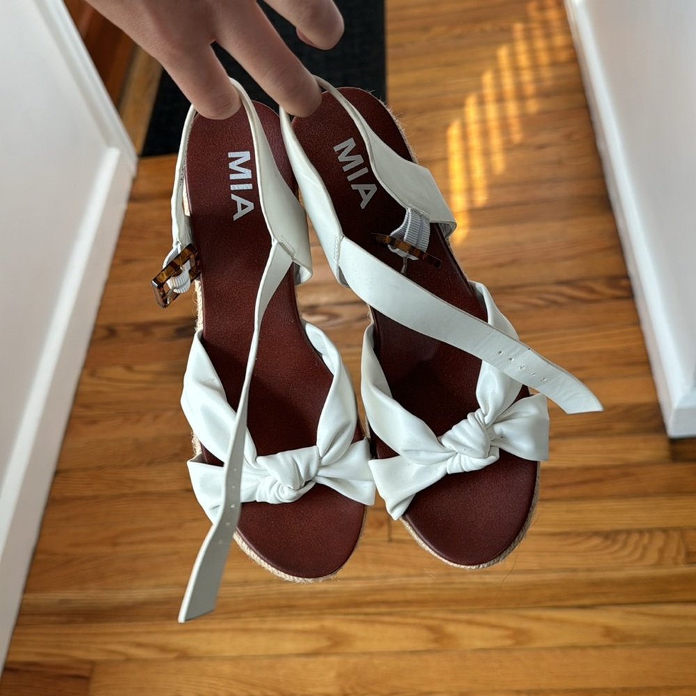 MIA - NORDSTROMS - WHITE Espadrilles